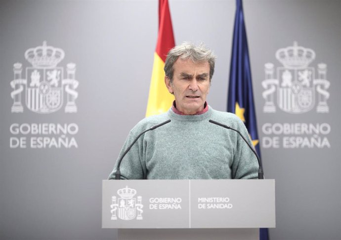 El director del Centro de Coordinación de Alertas y Emergencias Sanitarias (CCAES), Fernando Simón, comparece en rueda de prensa en Moncloa para informar de la evolución de la pandemia, en Madrid (España), a 29 de octubre de 2020.
