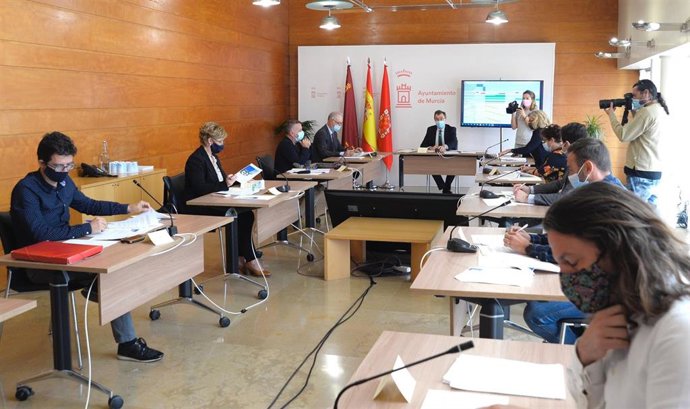 Re unión del Panel Social en el marco de los procesos de participación y consulta ciudadana que se han iniciado para dar forma a la materialización del proyecto Conexión Sur