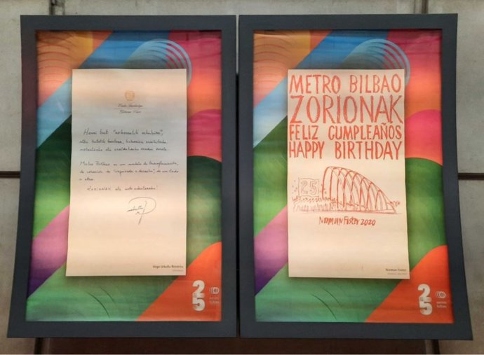 Felicitación en una estación de Metro Bilbao.