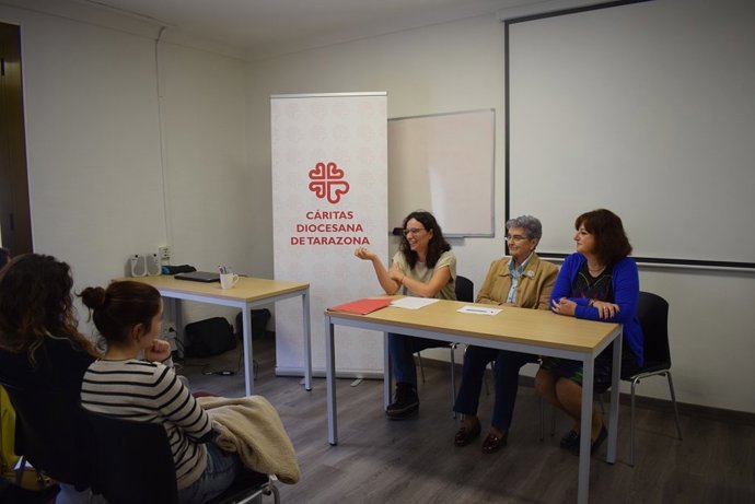 Foto de archivo sobre la primera promoción del taller prelaboral 'Arropados' de Cáritas Tarazona.
