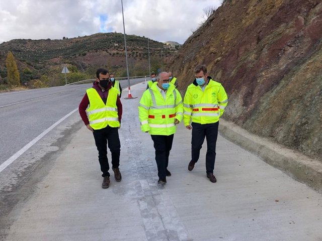 Visita a la obras en la travesía de Cambil