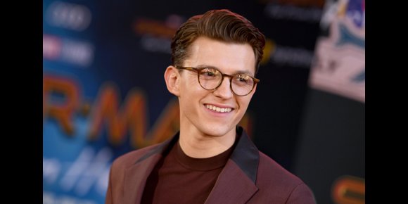 1. Tom Holland convierte en el nuevo Spider-Man a un niño que se recupera de un trasplante de corazón