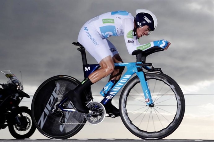 Enric Mas durante la contrarreloj de la decimotercera etapa de la Vuelta a España 2020