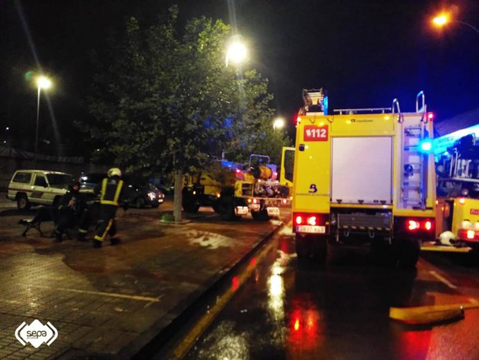 Incendio urbano en Lada.