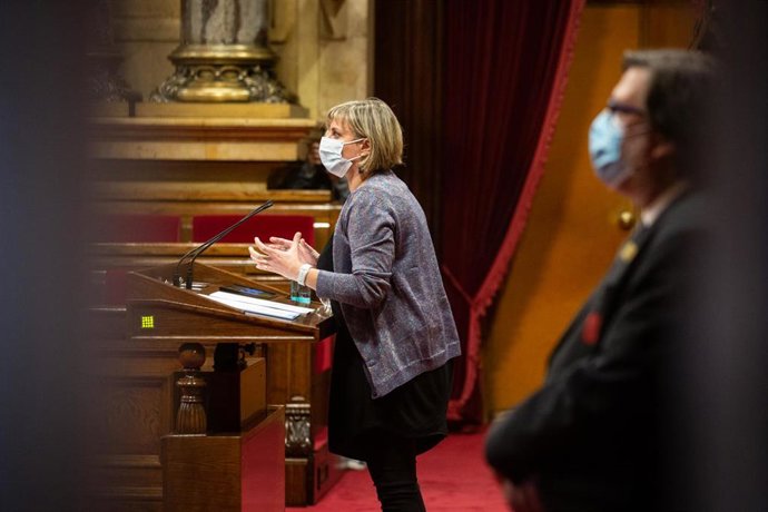 La consellera de Salut de la Generalitat, Alba Vergés, interviene durante un pleno celebrado en el Parlament de Cataluña para tratar la crisis sanitaria del coronavirus, en Barcelona, Catalunya, (España), a 6 de octubre de 2020. El pleno será monográfic