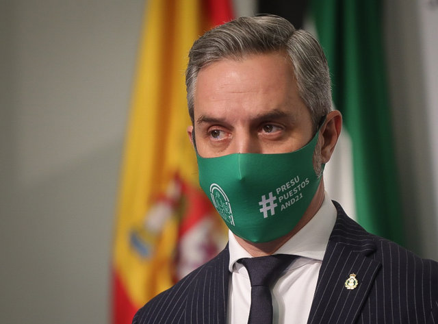 El consejero de Hacienda y Financiación Europea, Juan Bravo, durante la rueda de prensa posterior a la reunión del Consejo de Gobierno de la Junta de Andalucía. En Sevilla (Andalucía, España), a 04 de noviembre de 2020.