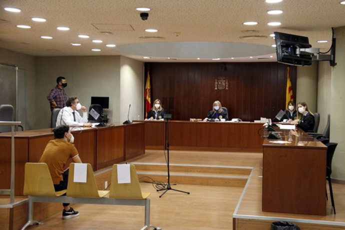Pla general de l'Audincia de Lleida durant el judici a l'acusat d'abusar d'una noia al Pont de Suert. Imatge del 4 de novembre de 2020. (Horitzontal)