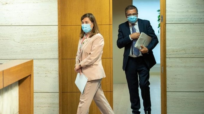 La portavoz del Gobierno en La Rioja, Sara Alba, junto al consejero Pablo Rubio