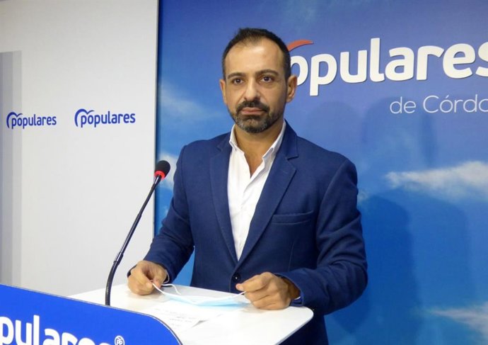 Félix Romero en la sede del PP de Córdoba.