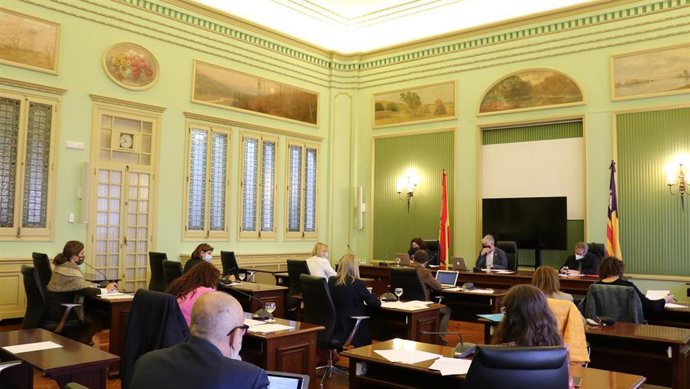 Comisión de Asuntos Institucionales y Generales del Parlament.