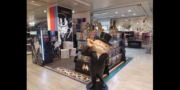 1. Un Corte Inglés de València inaugura una 'pop up' de Monopoly con más de 20 versiones exclusivas