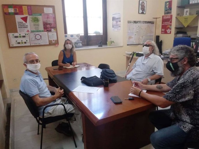 Reunión de Eva Oliva con la Asociación Amigos del Parque Amate