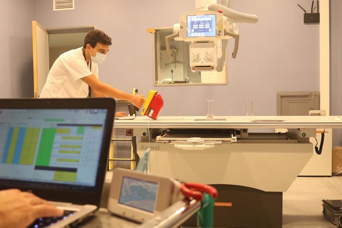 Imagen de recurso de un equipo diagnóstico multifunción