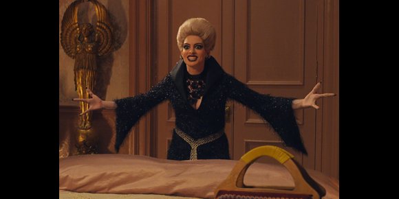 9. La película Las Brujas ofende a los discapacitados con sus villanas