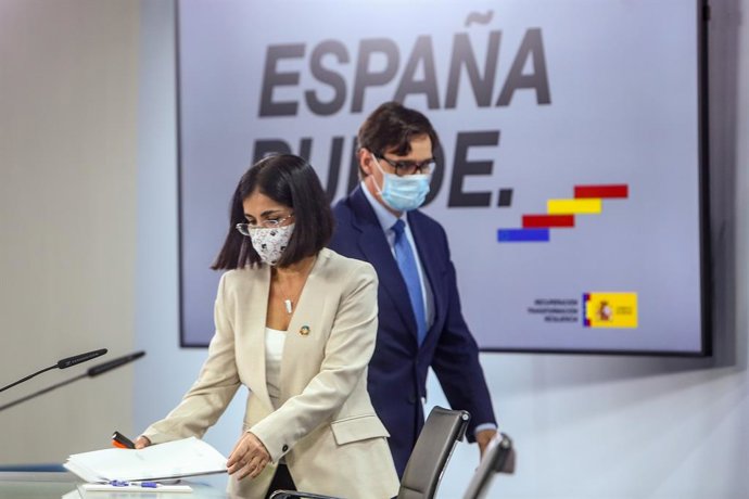 El ministre de Sanitat, Salvador Illa; i la ministra de Política Territorial i Funció Pública, Carolina Darias.