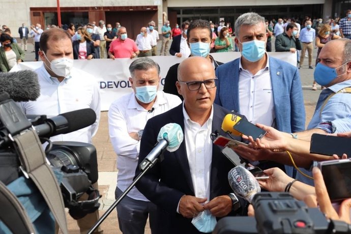 El presidente de la Diputación, Manuel Baltar, en declaraciones a los medios