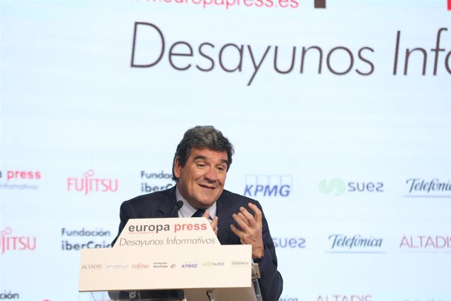 El ministro de Inclusión, Seguridad Social y Migraciones, José Luis Escrivá, protagoniza un Desayuno Informativo de Europa Press en el Auditorio "El Beatriz Madrid", en Madrid (España), a 5 de noviembre de 2020.