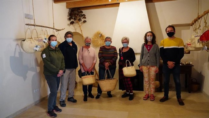 Exposición dedicada a la 'llatra' en el Parque de Llevant.