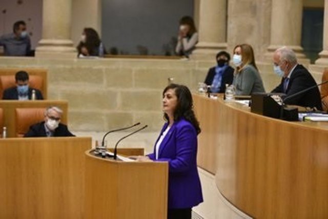 La presidenta del Gobierno riojano, Concha Andreu, comparece en el Parlamento de La Rioja