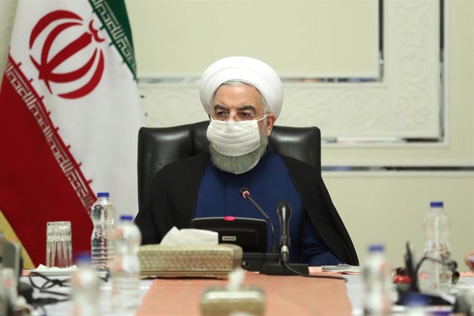 Hasán Rohani, presidente de Irán, con mascarilla