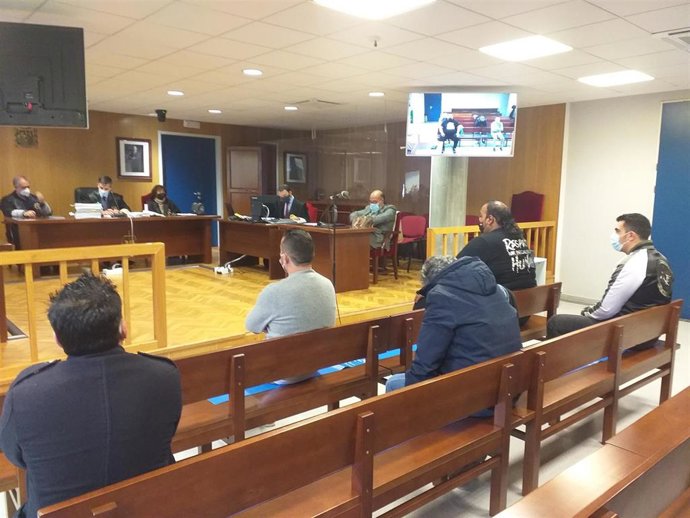 Marino G.J.  Y otros acusados de intentar hacer un 'vuelco' de cocaína, en la última jornada del juicio celebrado en la Audiencia Provincial de Pontevedra, en Vigo.
