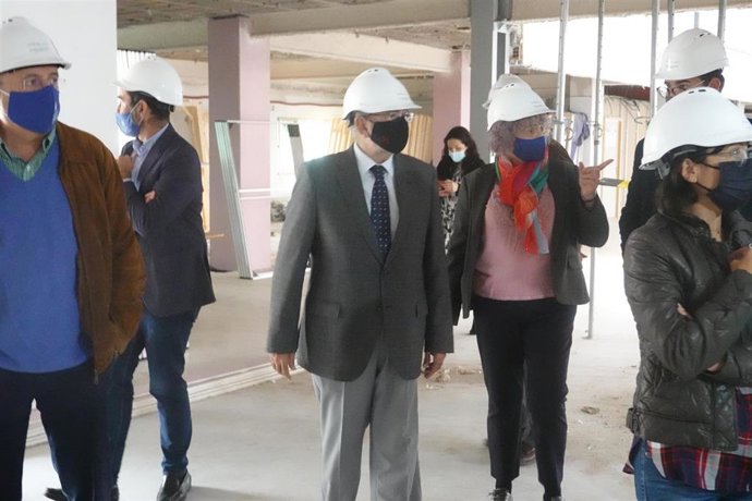 Visita de Alberto Castillo a las obras