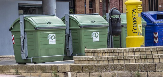 Contenedores en Villamediana