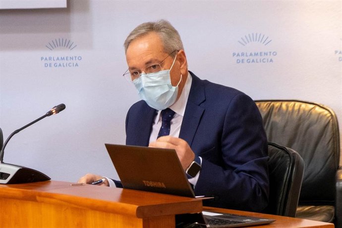 El director xeral de Gandaría, Agricultura e Industrias Agroalimentarias, José Balseiros, en comisión parlamentaria