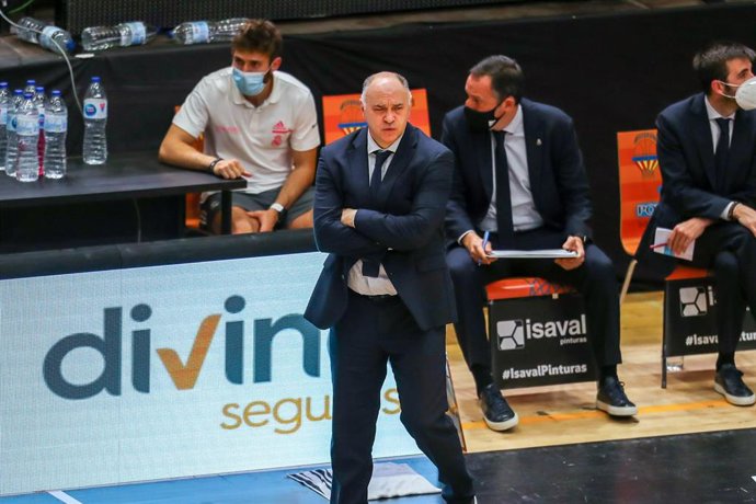 Pablo Laso durante el partido entre el Valencia Basket y el Real Madrid de la Liga Endesa 2020-2021