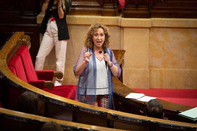 La consellera de Justicia de la Generalitat, Ester Capella, interviene en el Parlament catalán, en Barcelona, Catalunya (España), a 8 de julio de 2020.