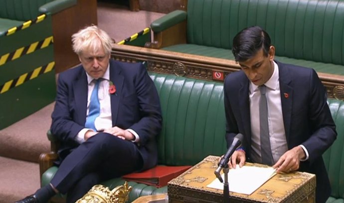 SCREENSHOT - 05 November 2020, England, London: A screen grab shows UK Chancellor of the Exchequer Rishi Sunak (R) delivering a statement to Members of Parliament in the House of Commons on economic measures for the second national lockdown in England. 