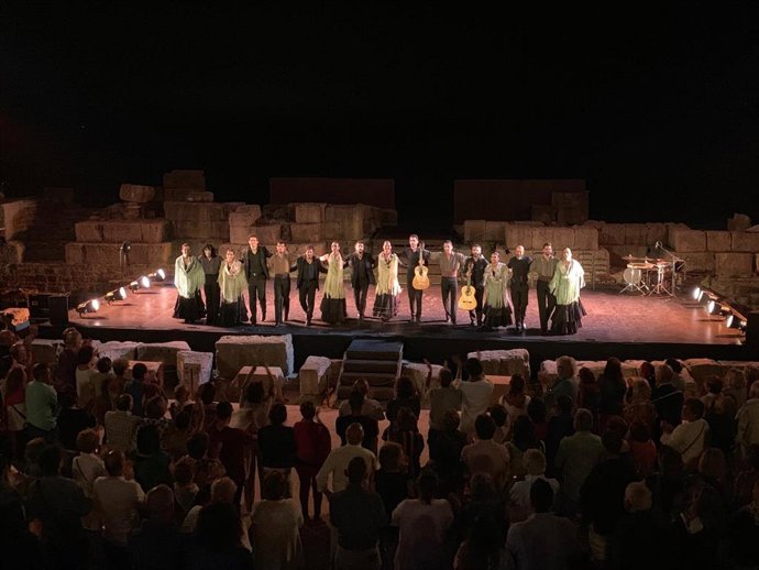 Artista del Ballet Flamenco de Andalucía