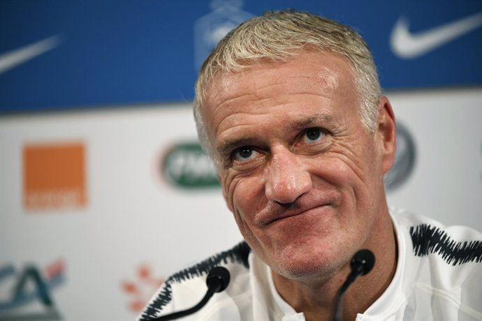 FILED - 15 October 2018, France, Paris: French national soccer team manager Didier Deschamps attends a press conference. Deschamps has extended his contract by two years until 2022. Photo: Ina Fassbender/dpa