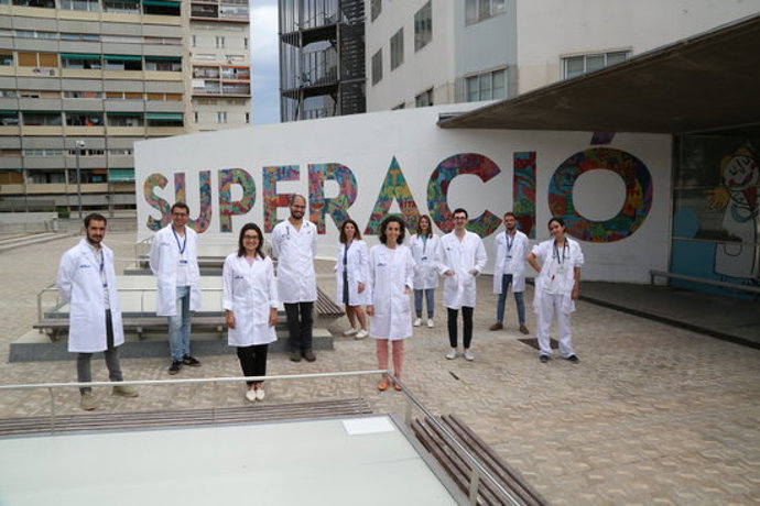L'equip d'investigadors de Vall d'Hebron responsable d'un estudi sobre covid-19 i cefalea. Fotografia publicada el 6 de novembre del 2020. (Horitzontal)