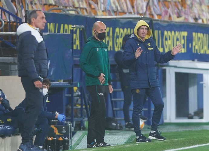 Unai Emery head coach of Villarreal CF during the Uefa Europa League Group I mach between Villarreal and Maccabi Tel Aviv at Estadio de la Ceramica on November 5, 2020 in Vila-real, Spain