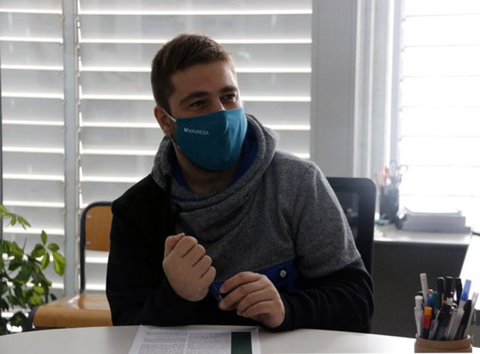Pla mitj del director del grup de recerca en Epidemiologia i Salut Pública de la UManresa de la UVic-UCC, Albert Espelt. Imatge del 5 de novembre del 2020. (Horitzontal)