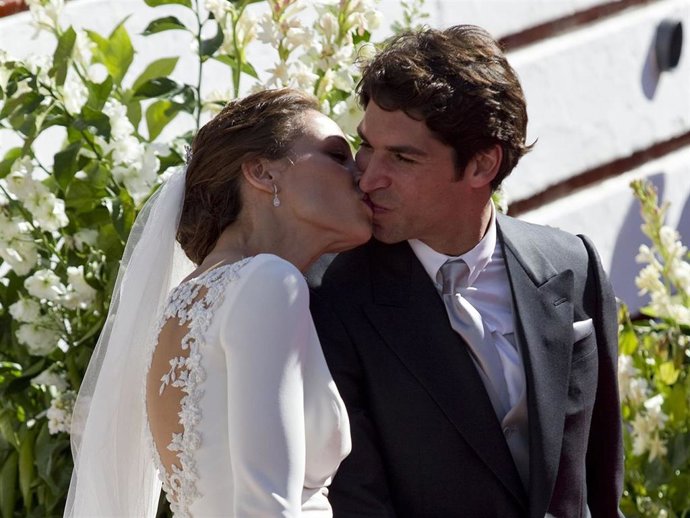 Cayetano Rivera and Eva Gonzalez out of the church after marrying at Mairena del Alcor on November 6, 2015 in Seville, Spain.