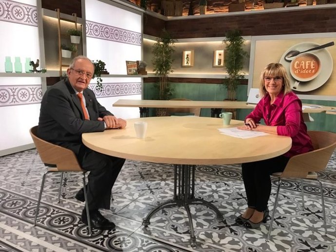 El presidente de Pimec, Josep González, y la periodista Gemma Nierga