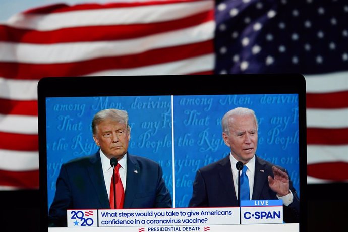 Donald Trump i Joe Biden en el segon debat electoral.