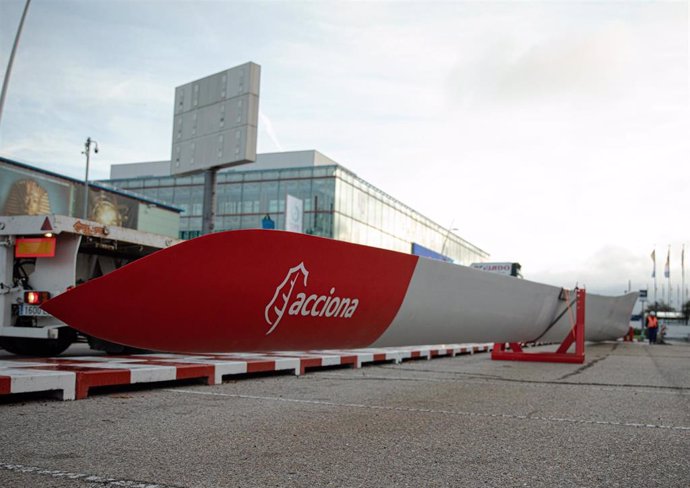 Pala de aerogenerador eólico de Acciona