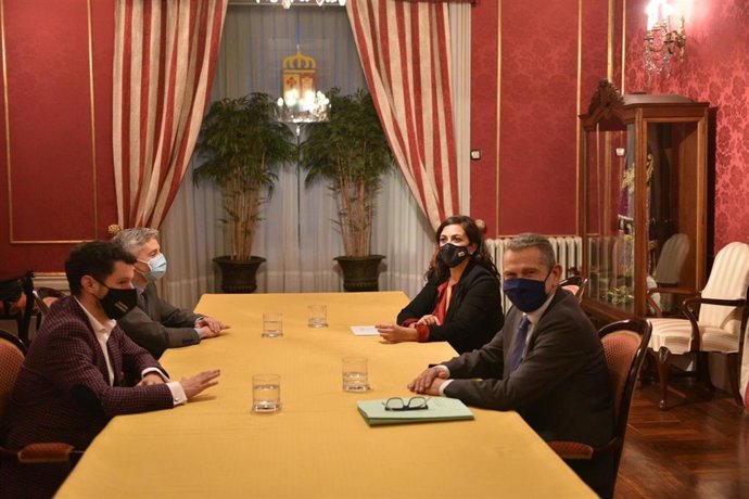 El PSOE se reúne con Andreu y González para presentar las principales líneas de los presupuestos de 2021