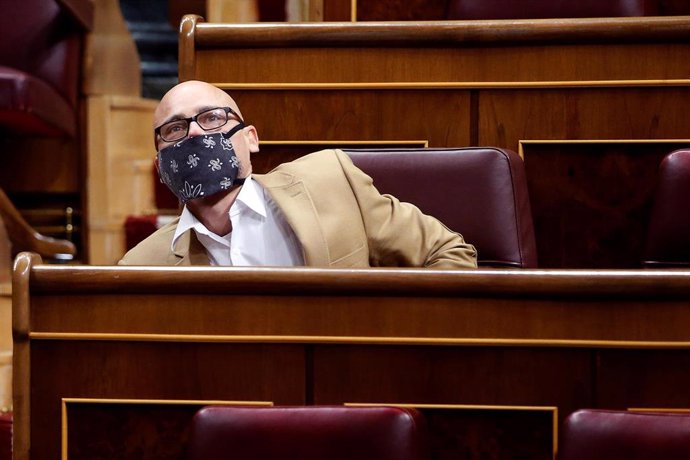 El diputado de Unidas Podemos, Txema Guijarro, durante el pleno celebrado este jueves en el Congreso. En Madrid, (España), a 9 de abril de 2020.