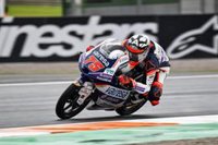 Vierge asalta la pole de Moto2 y McPhee reina bajo la lluvia en Moto3