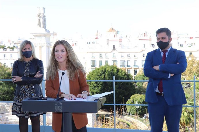 La delegada del Gobierno de la Junta de Andalucía, Ana Mestre, este sábado en rueda de prensa.