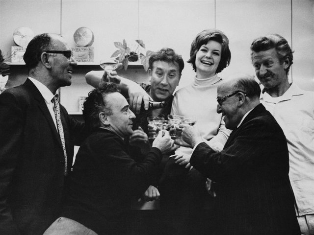 Greeting The New Girl