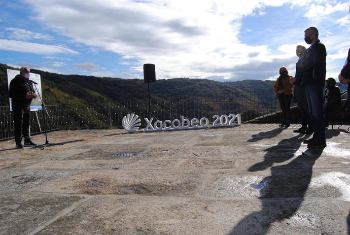 Acto en Chantada de presentación de unas obras de mejora en el Camino de Invierno