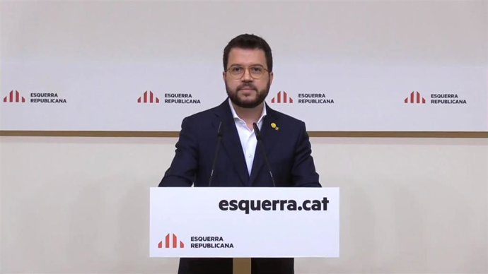El coordinador nacional de ERC y vicepresidente de la Generalitat, Pere Aragons, durante su intervención en el Consell Nacional extraordinario del partido de cara a las elecciones catalanas.