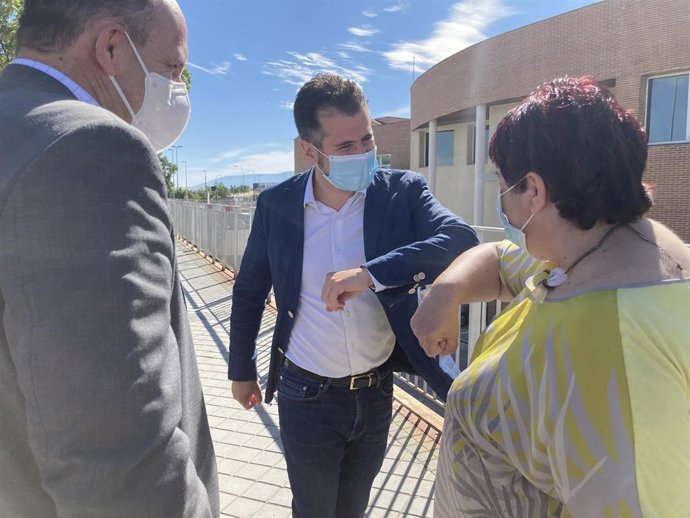 Tudanca junto a la alcaldesa  Clara Luquero, y el diputado José Luis Aceves