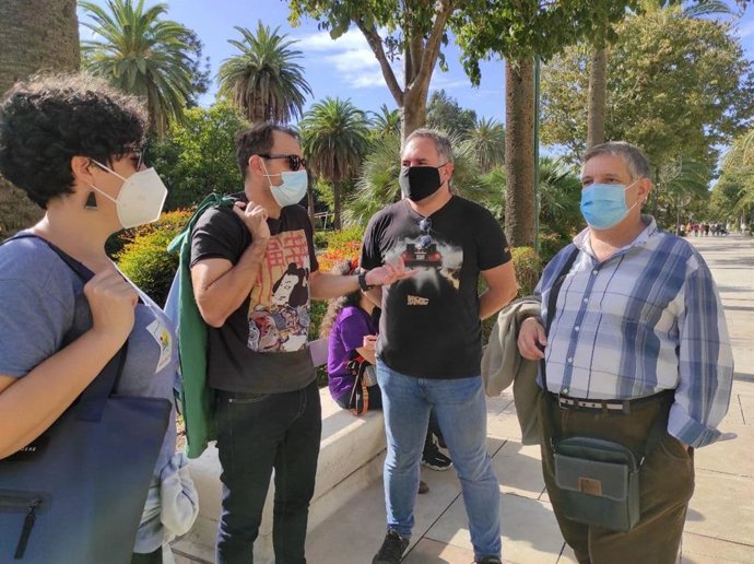Toni Valero, coordinador de IULV-CA, antes de acudir a la manifestación convocada por CCOO por la reindustrialización de la provincia de Málaga