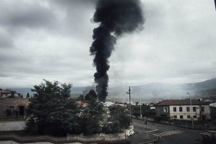 Recents bombardejos a la regió de Nagorno Karabakh amb motiu del conflicte histric per aquesta regió entre l'Azerbaidjan i Armnia.